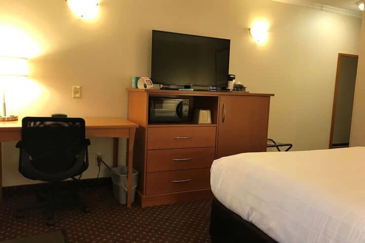 Room 26 of 40
