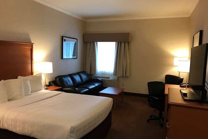 Room 12 of 40