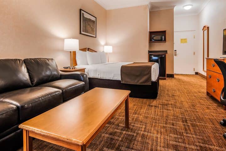 Room 7 of 40