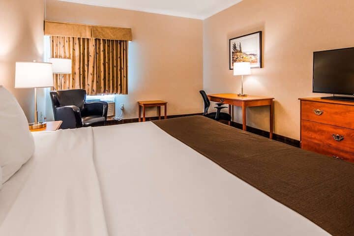 Room 29 of 40