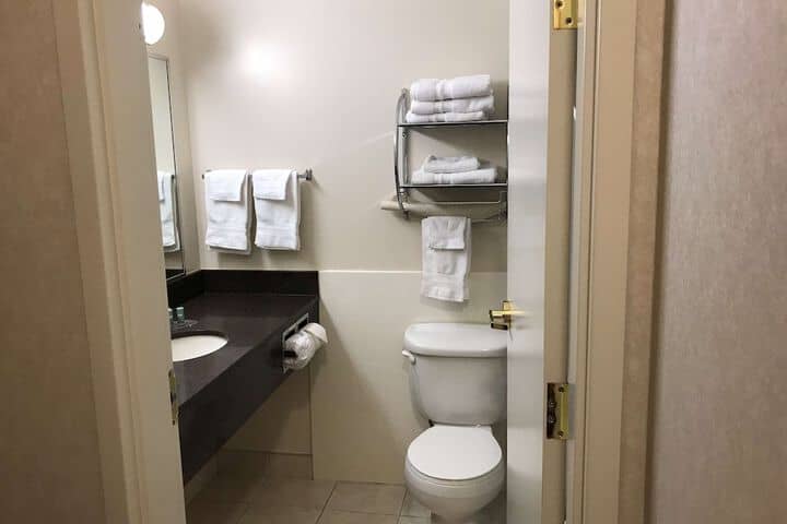 Room 35 of 40